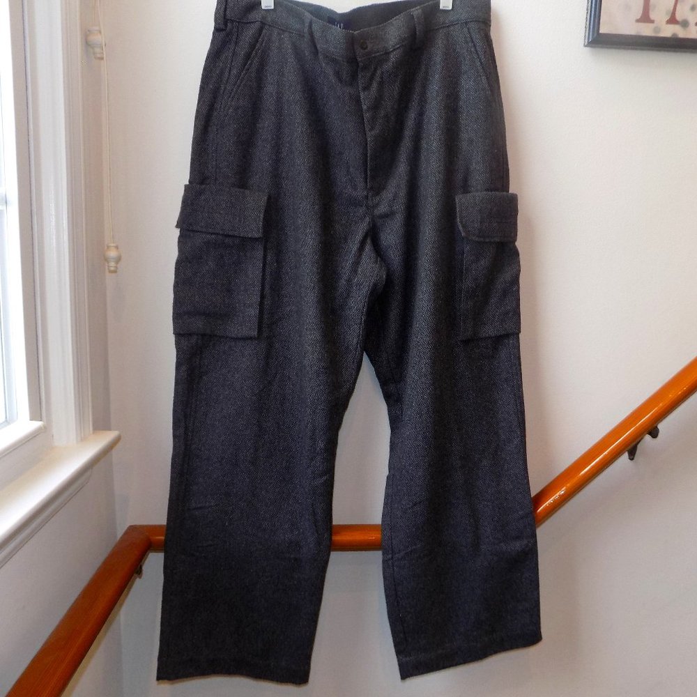 GAP GRAY CARGO TROUSER PANTS